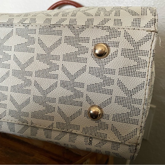 Michael Kors SIGNATURE HAMILTON SAFFIANO SATCHEL SIZE- L - Picture 14 of 15